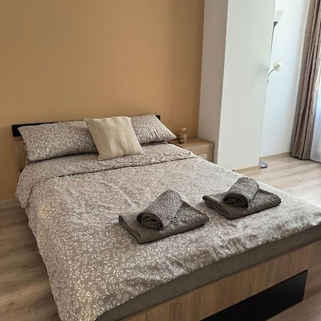 Lareina Apartament Cluj-Napoca Eksteriør bilde